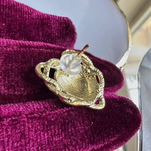 Zara Gold Heart Pearl Earrings - Picture 7 of 9